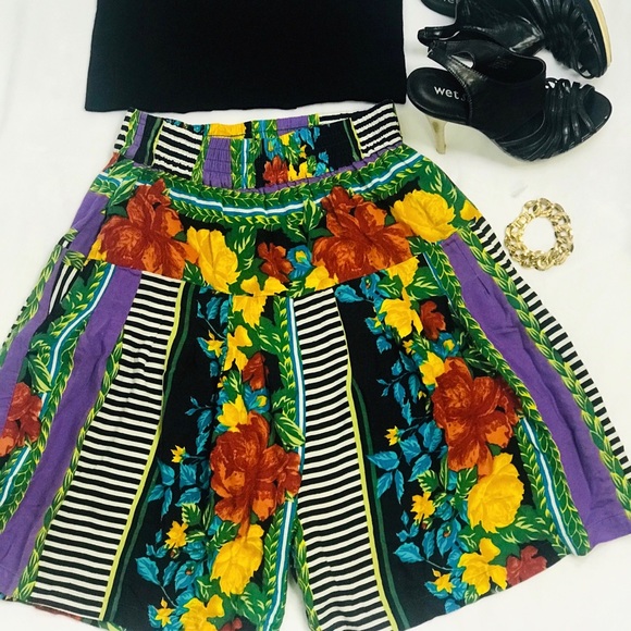 Vintage Gaucho Shorts size M. - Picture 2 of 7